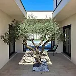 Location Villa Moderne Piscine